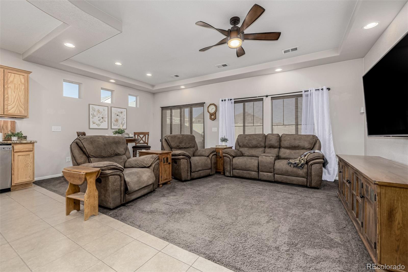 MLS Image #3 for 5568  ceylon street,denver, Colorado