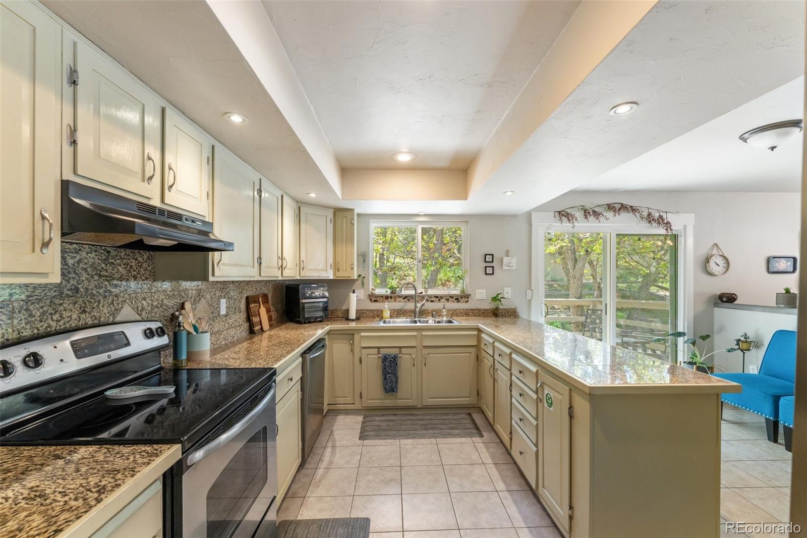 MLS Image #10 for 6170  castlewood lane,colorado springs, Colorado