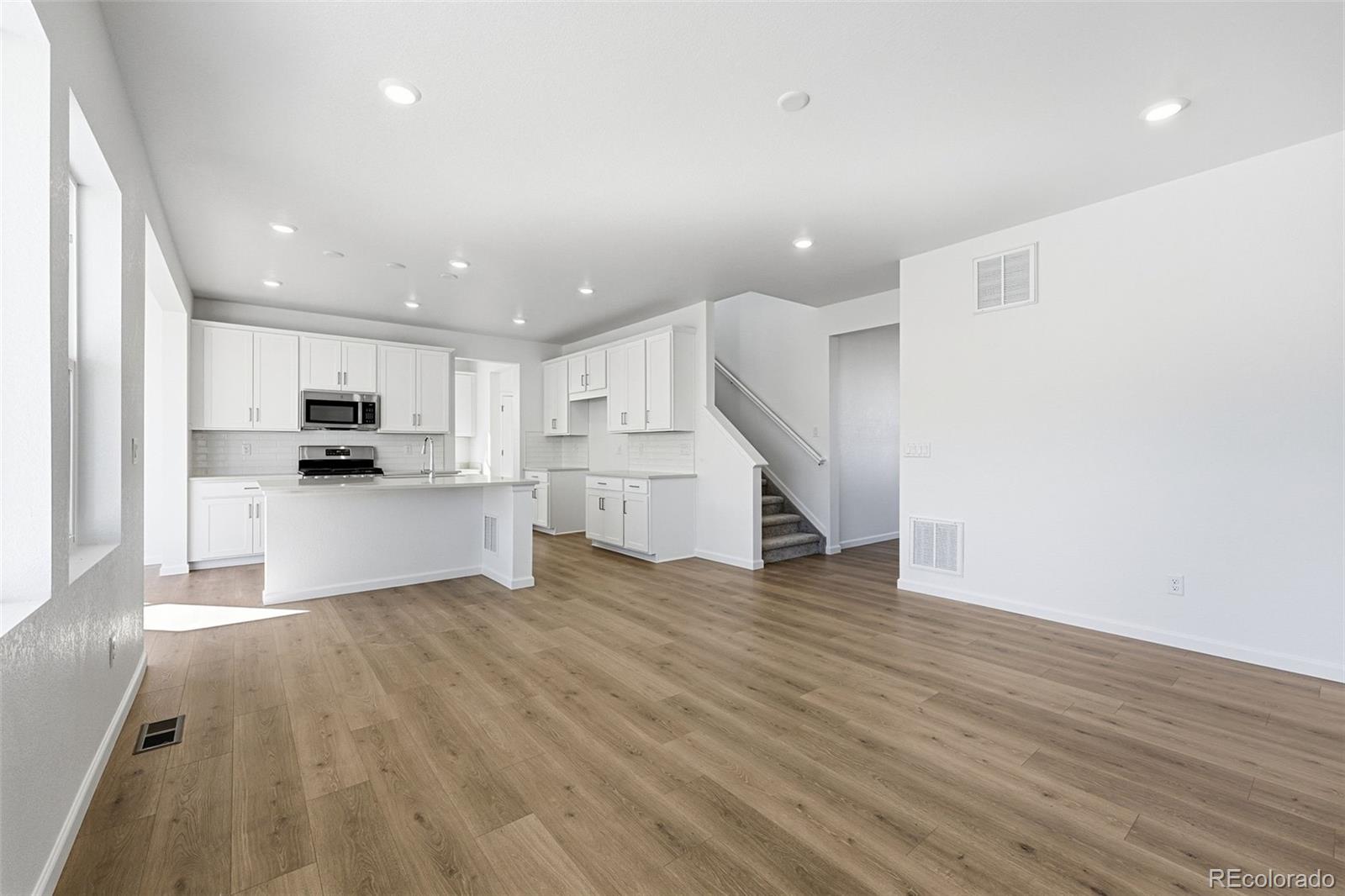 MLS Image #3 for 16468 w 92nd place,arvada, Colorado