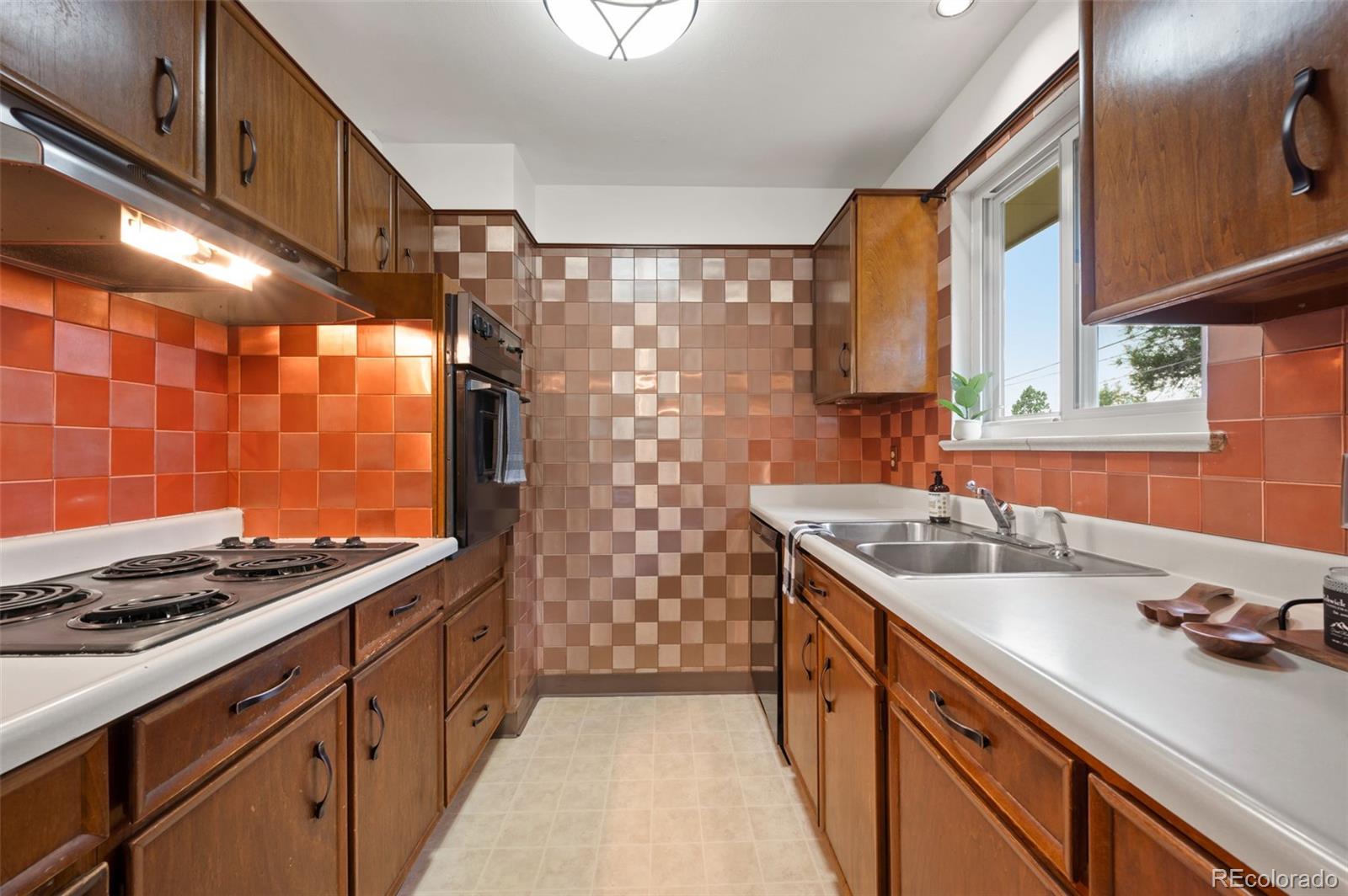 MLS Image #10 for 5873  urban court,arvada, Colorado