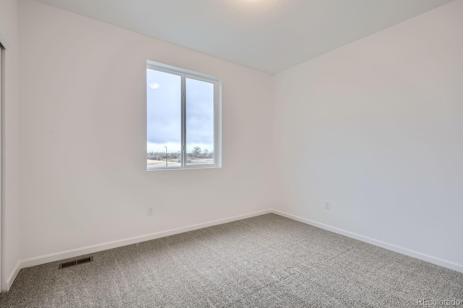 MLS Image #20 for 54970 e 28th place,strasburg, Colorado