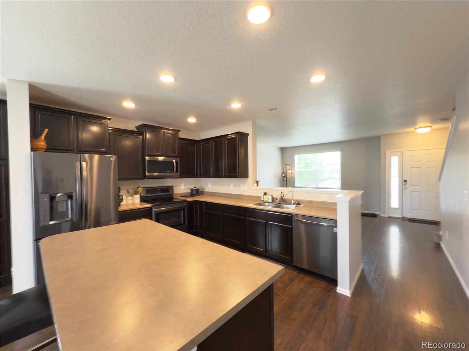 MLS Image #3 for 11590  river oaks lane,commerce city, Colorado