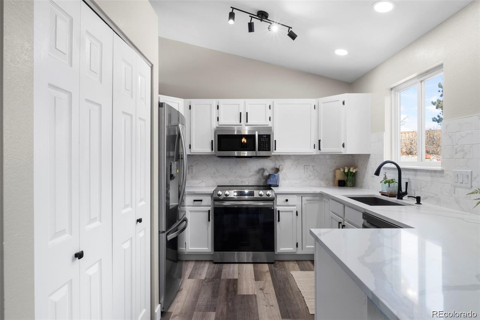 MLS Image #6 for 6430 s youngfield court,littleton, Colorado