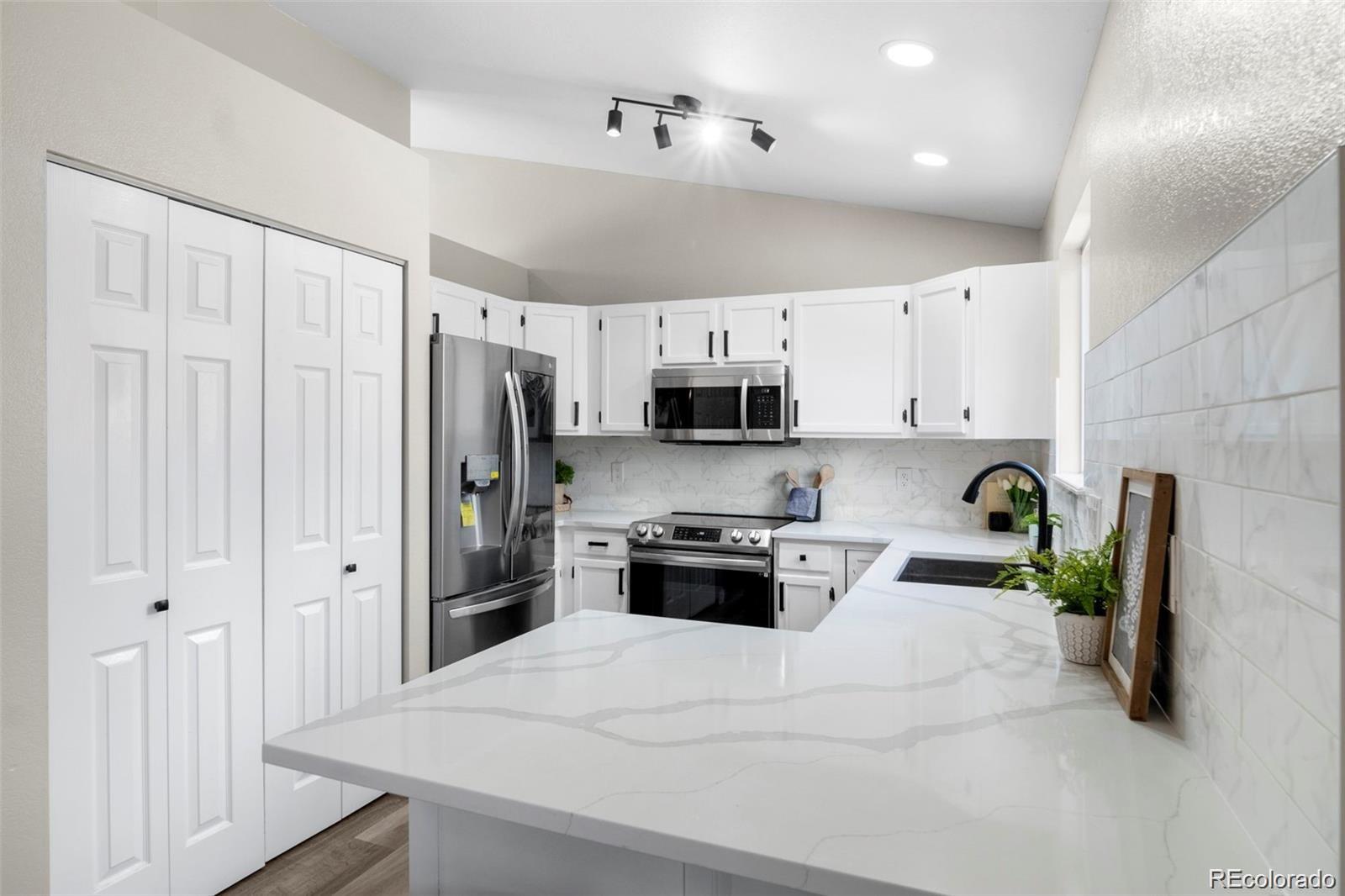 MLS Image #9 for 6430 s youngfield court,littleton, Colorado