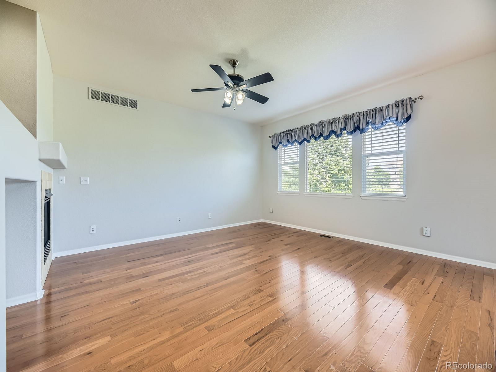 MLS Image #10 for 581 n flat rock circle,aurora, Colorado