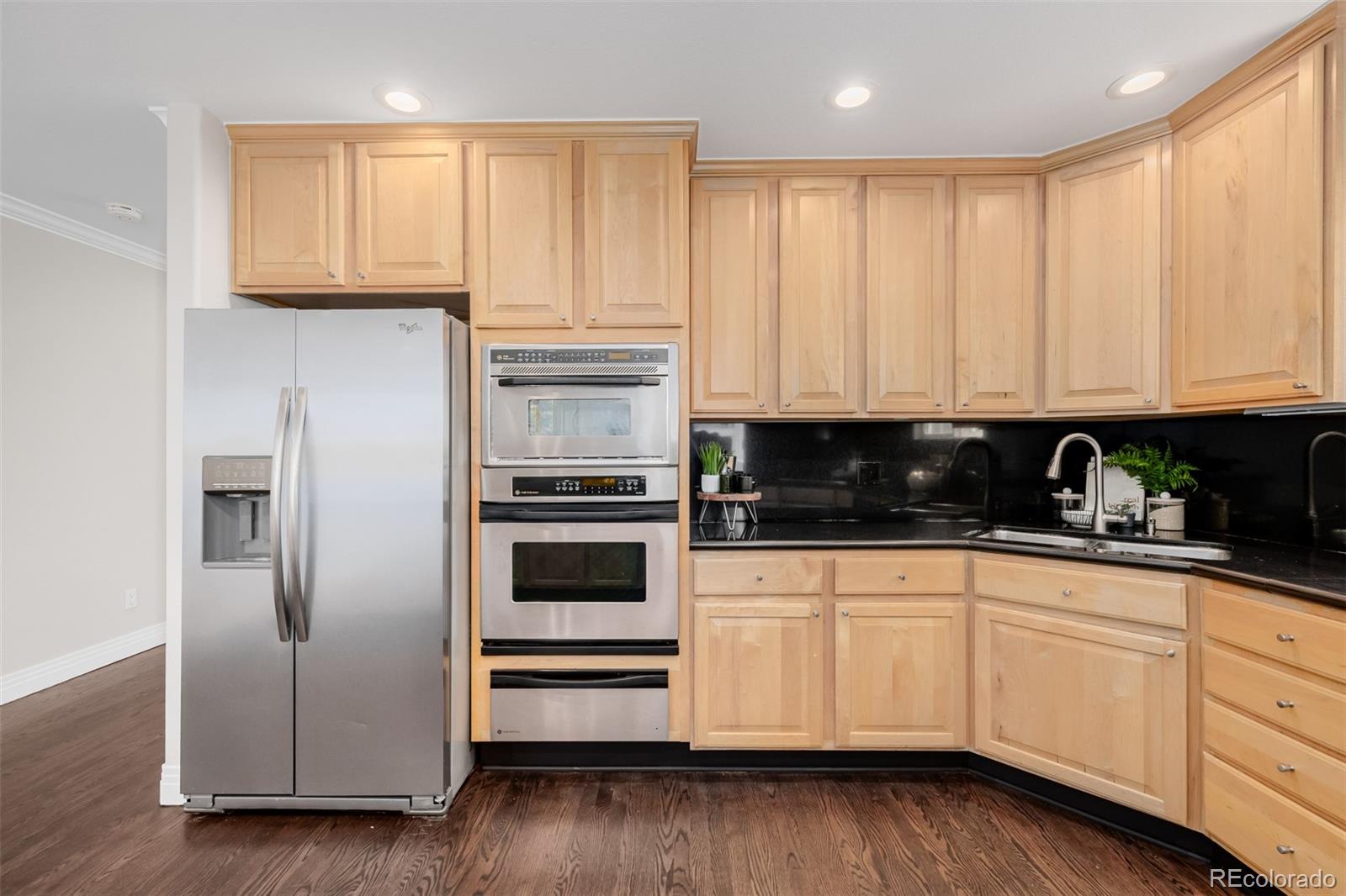 MLS Image #12 for 1653 s logan street,denver, Colorado