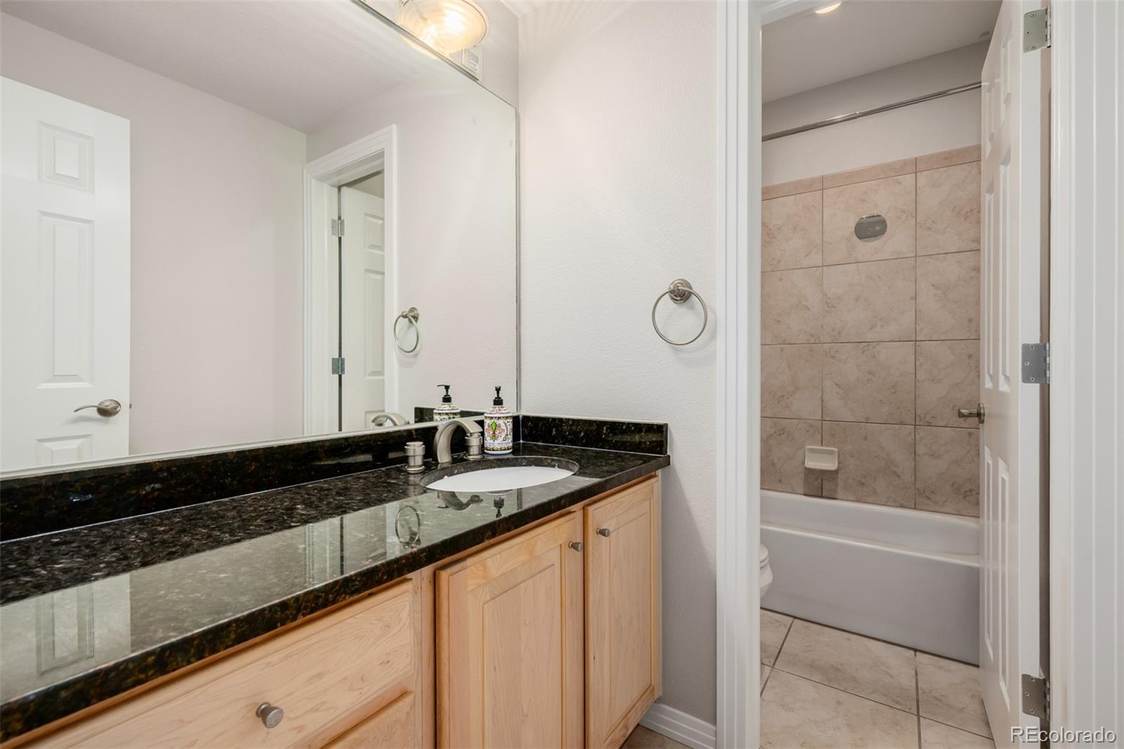 MLS Image #40 for 1653 s logan street,denver, Colorado