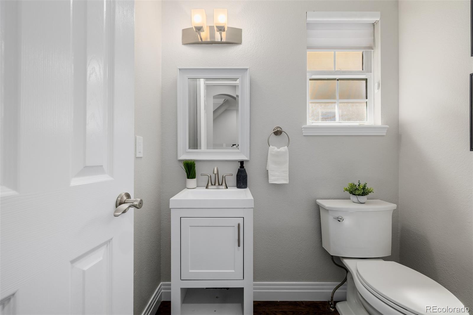 MLS Image #9 for 1653 s logan street,denver, Colorado