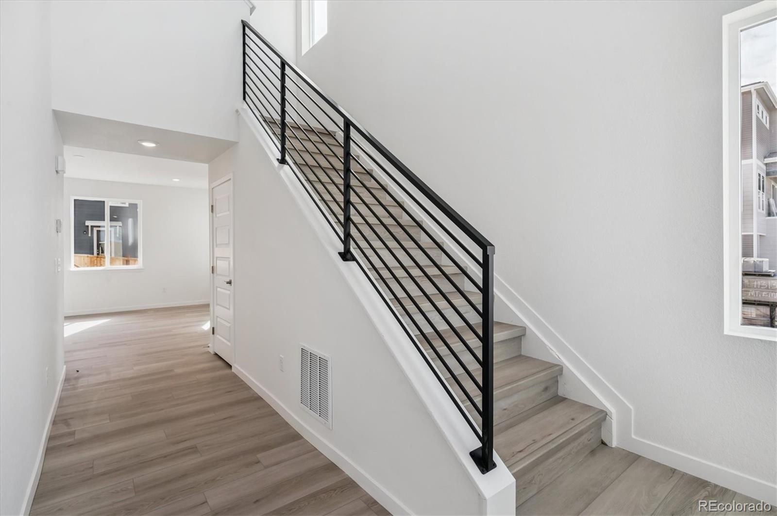 MLS Image #5 for 9123  white ridge road,englewood, Colorado