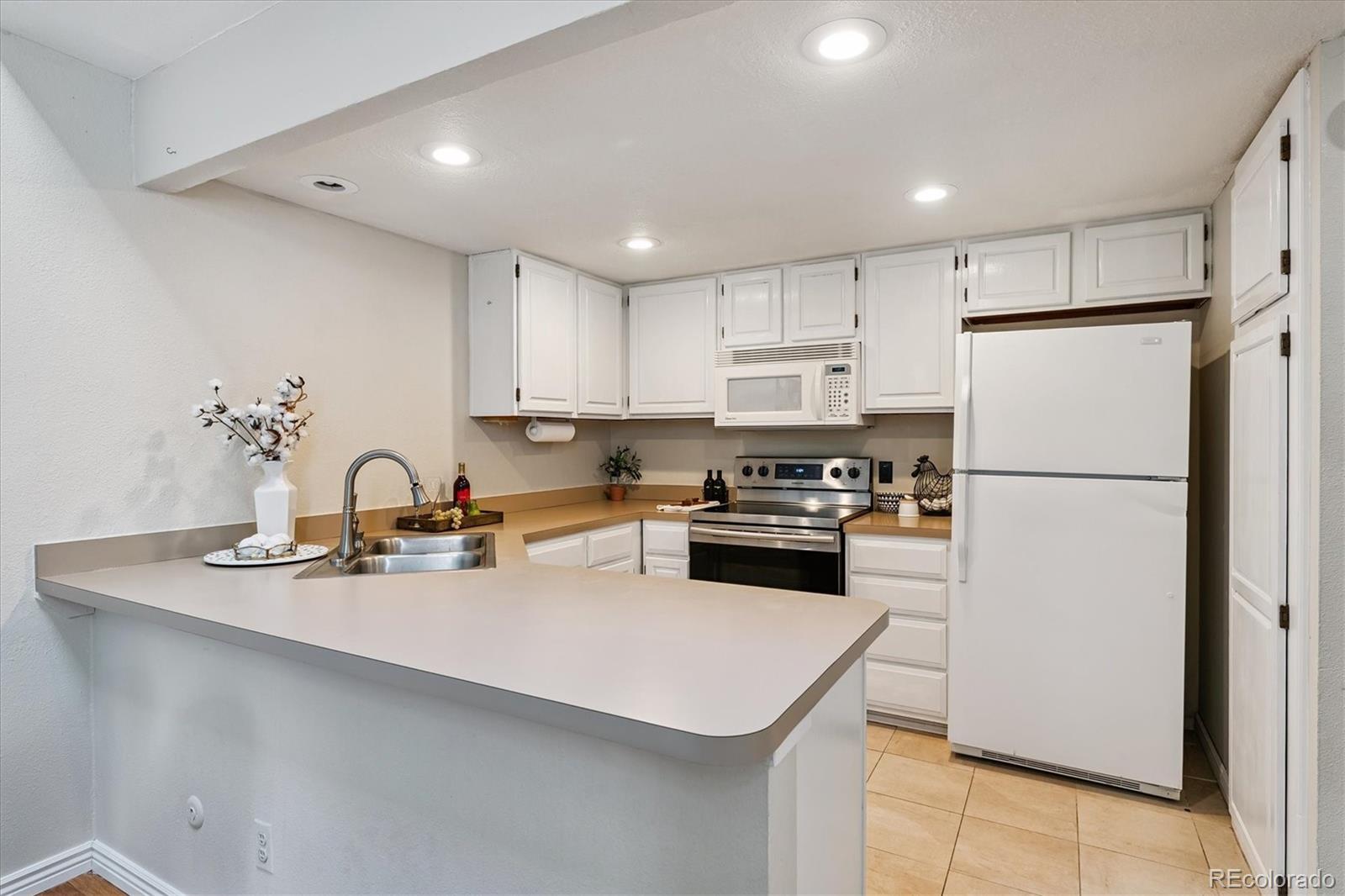 MLS Image #41 for 2685 s dayton way 273,denver, Colorado