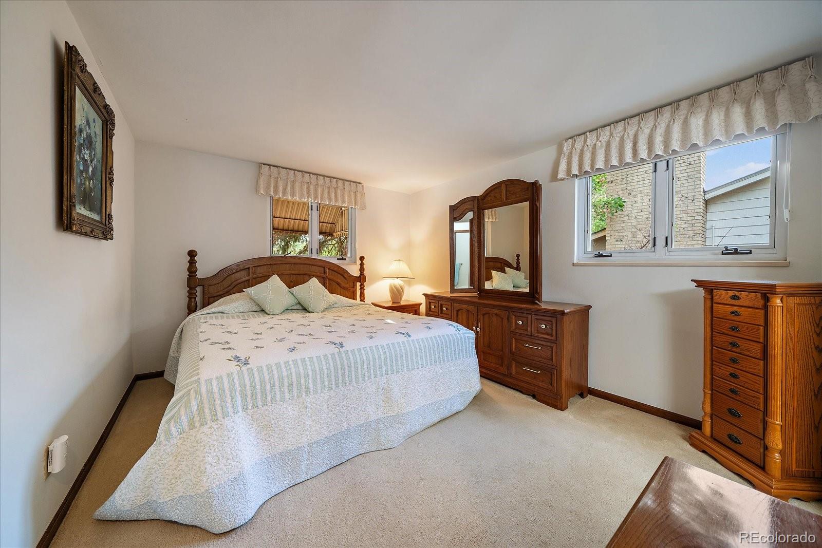 MLS Image #13 for 667 s oswego court,aurora, Colorado