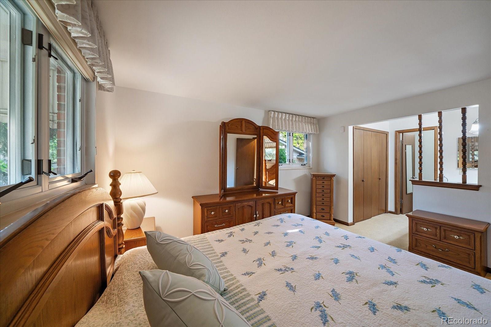 MLS Image #14 for 667 s oswego court,aurora, Colorado