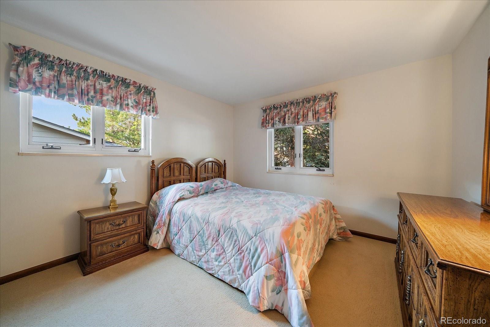 MLS Image #16 for 667 s oswego court,aurora, Colorado