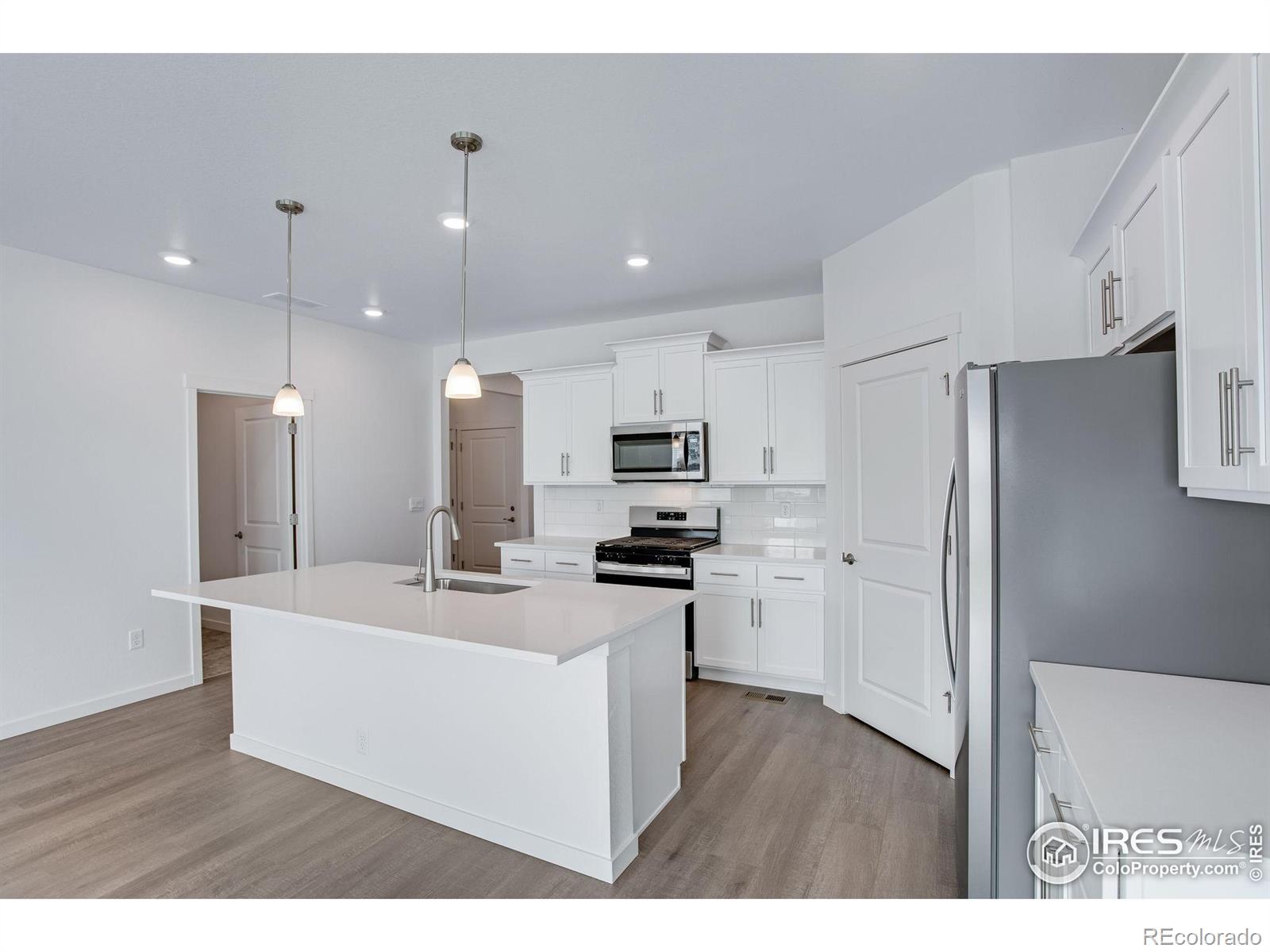 MLS Image #14 for 4808  lynxes way,johnstown, Colorado