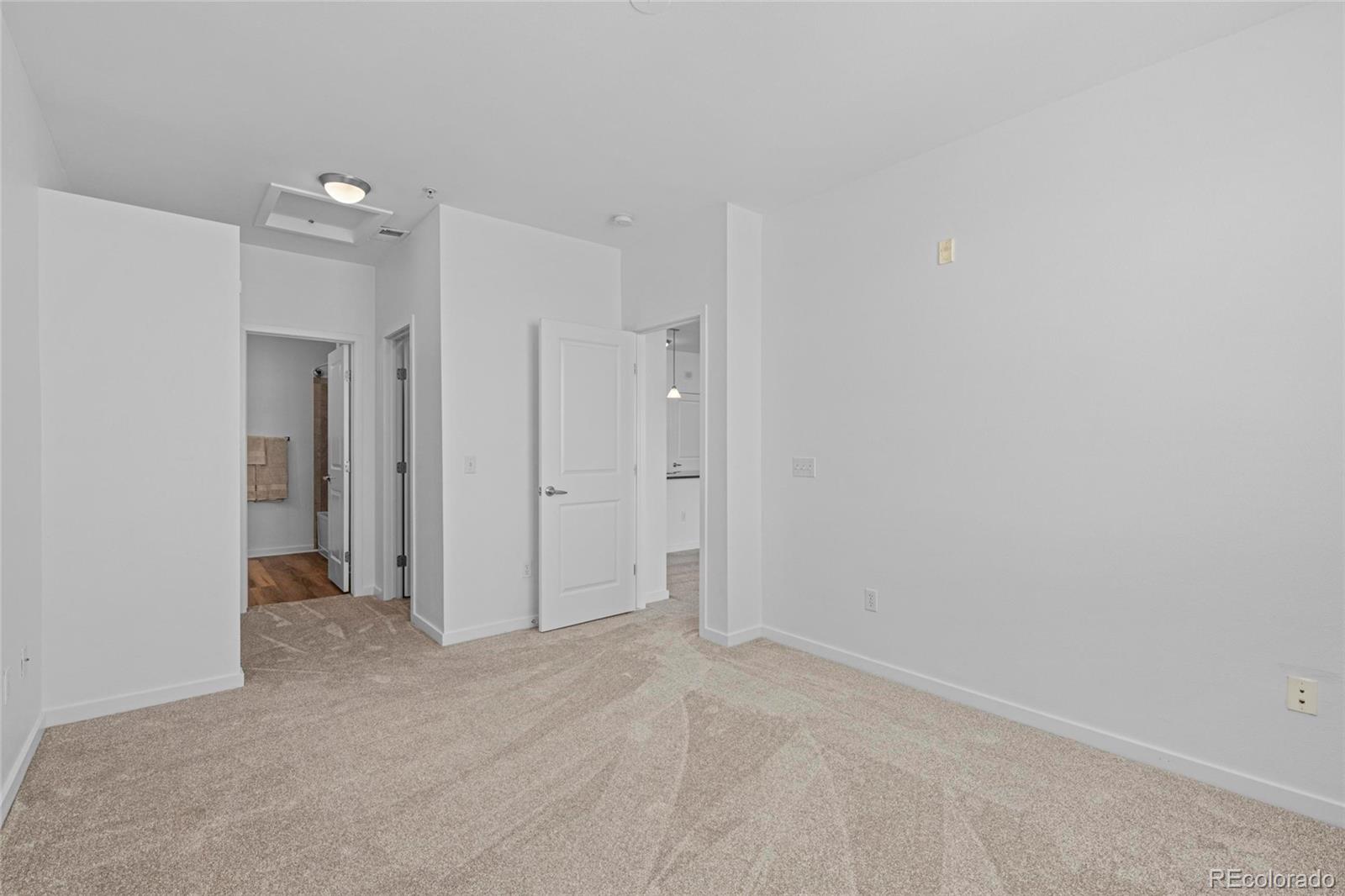 MLS Image #12 for 4100  albion street 320,denver, Colorado