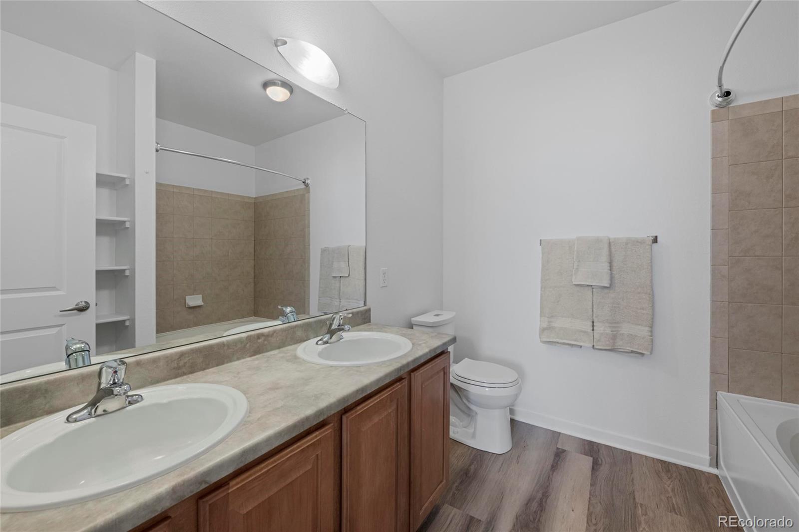 MLS Image #18 for 4100  albion street 320,denver, Colorado