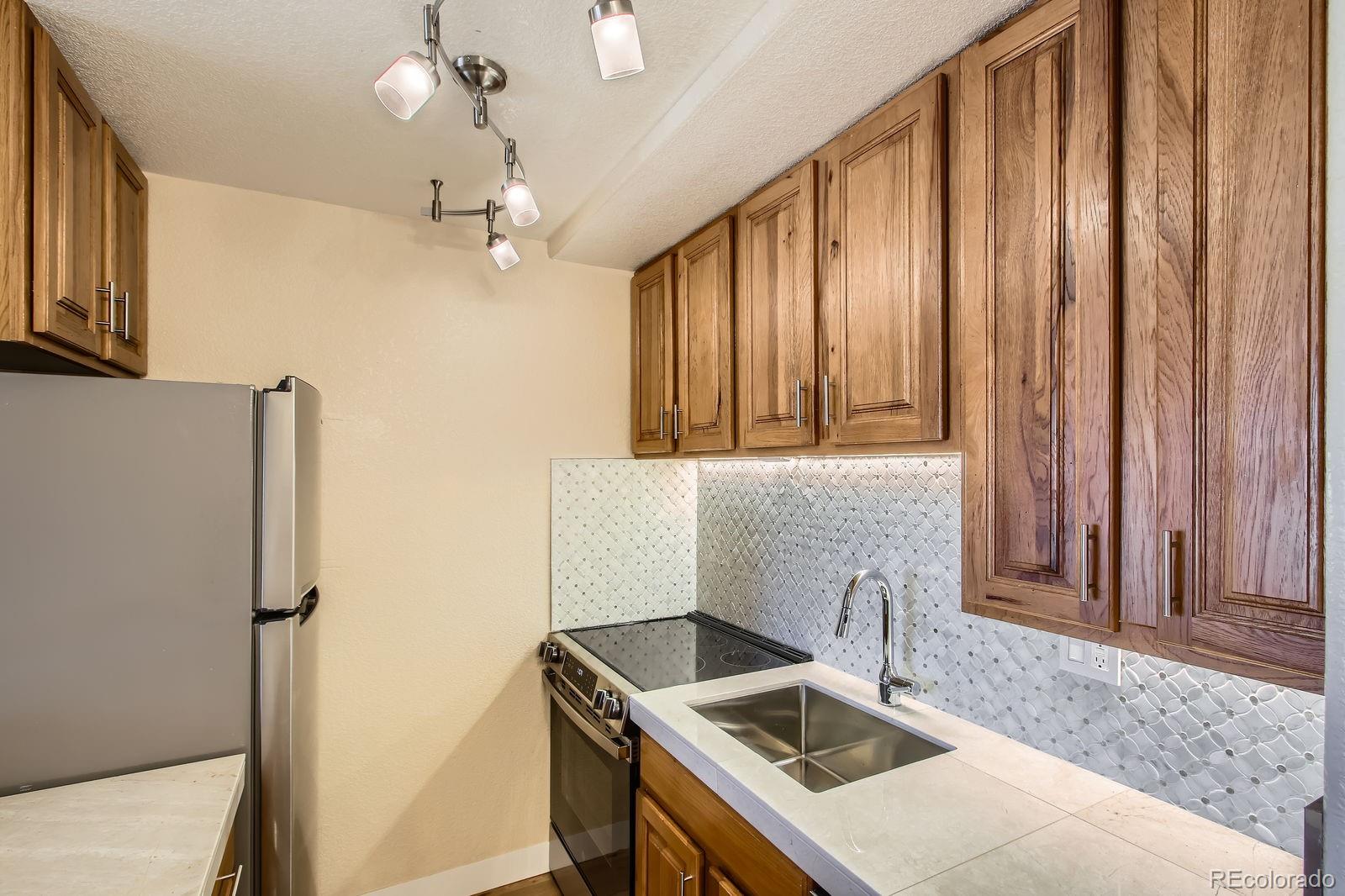 MLS Image #7 for 5402  carr street 102,arvada, Colorado
