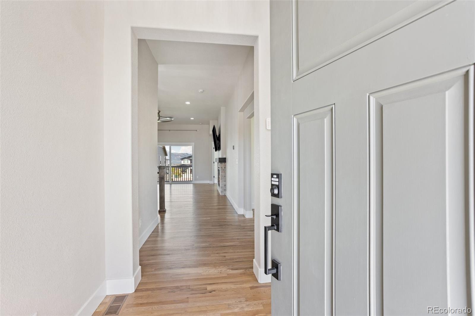 MLS Image #10 for 10264  meadow mountain lane,colorado springs, Colorado