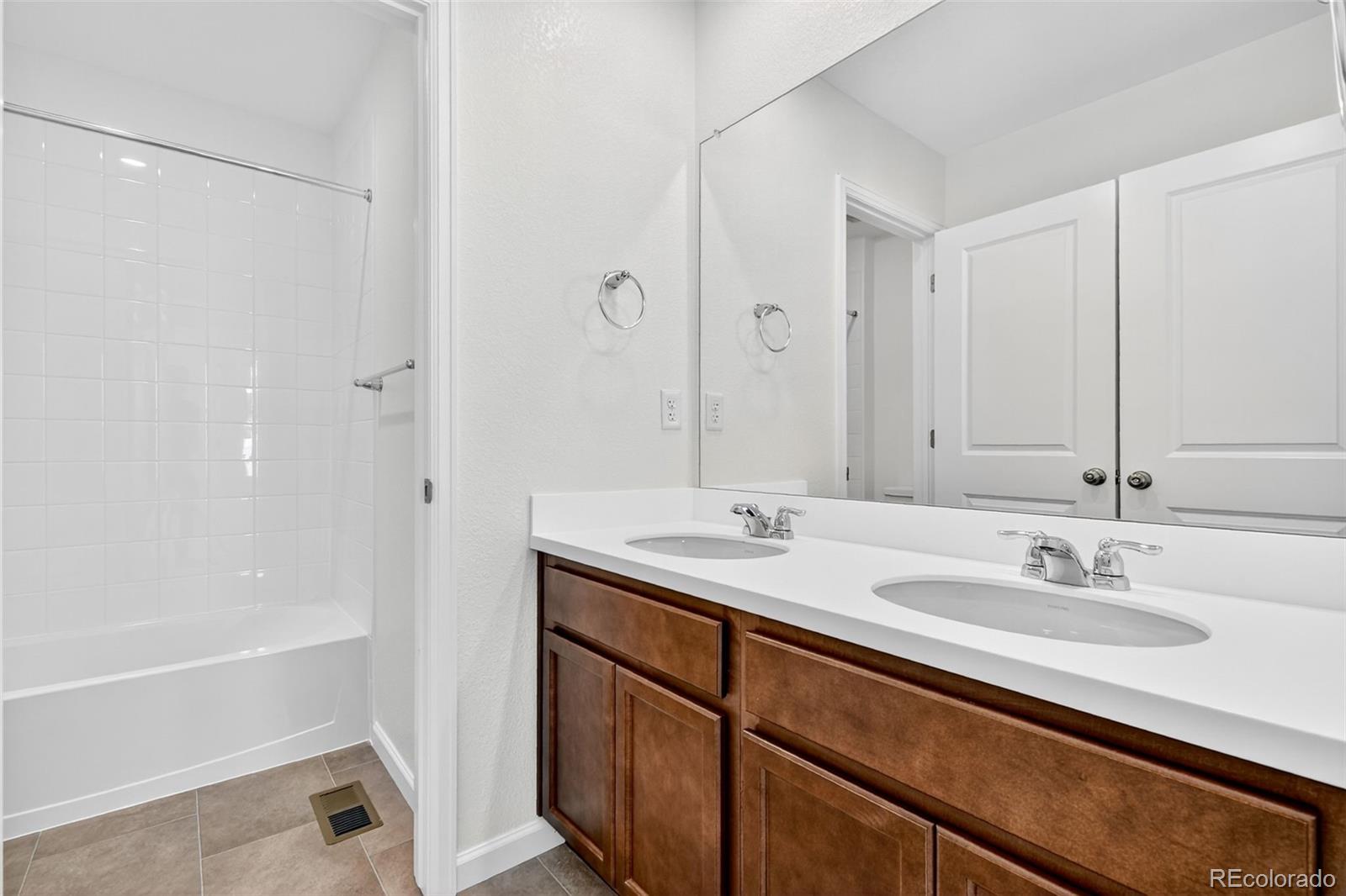 MLS Image #17 for 2110  wagon wheel aly ,brighton, Colorado