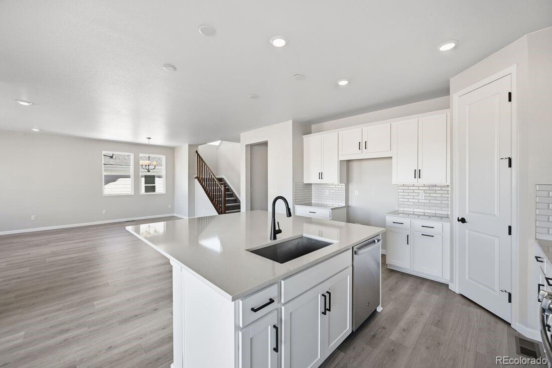 MLS Image #3 for 16897 w 92nd drive,arvada, Colorado