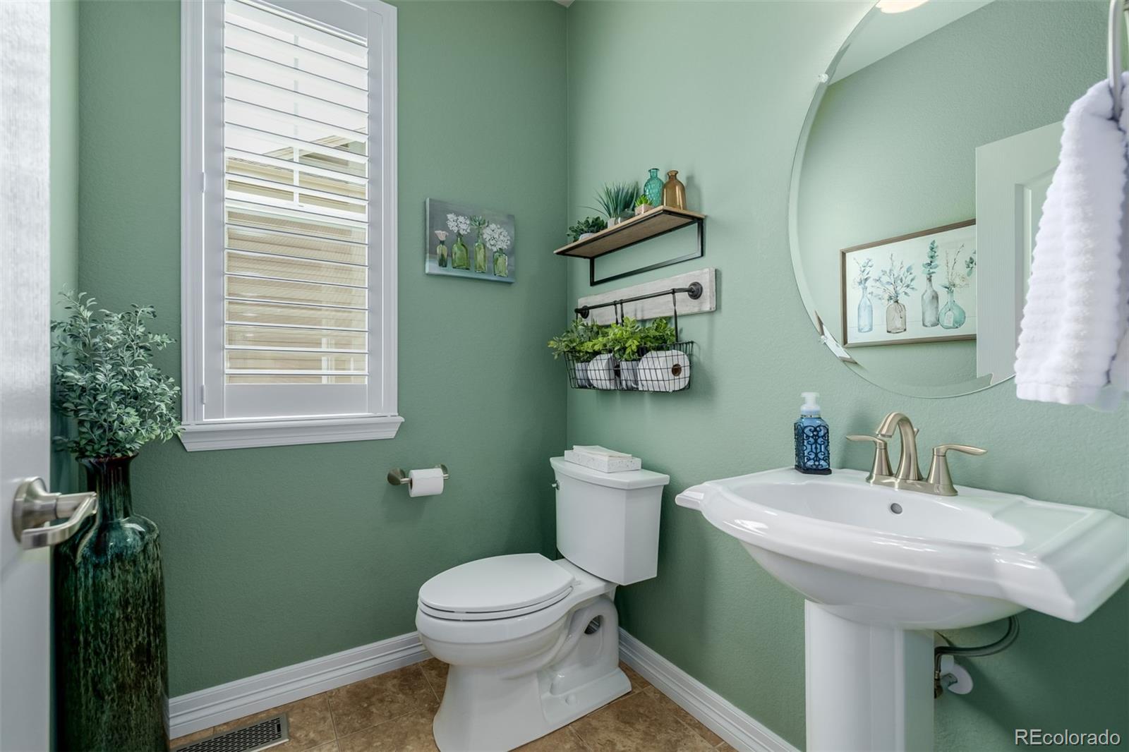 MLS Image #15 for 8295 s country club parkway,aurora, Colorado