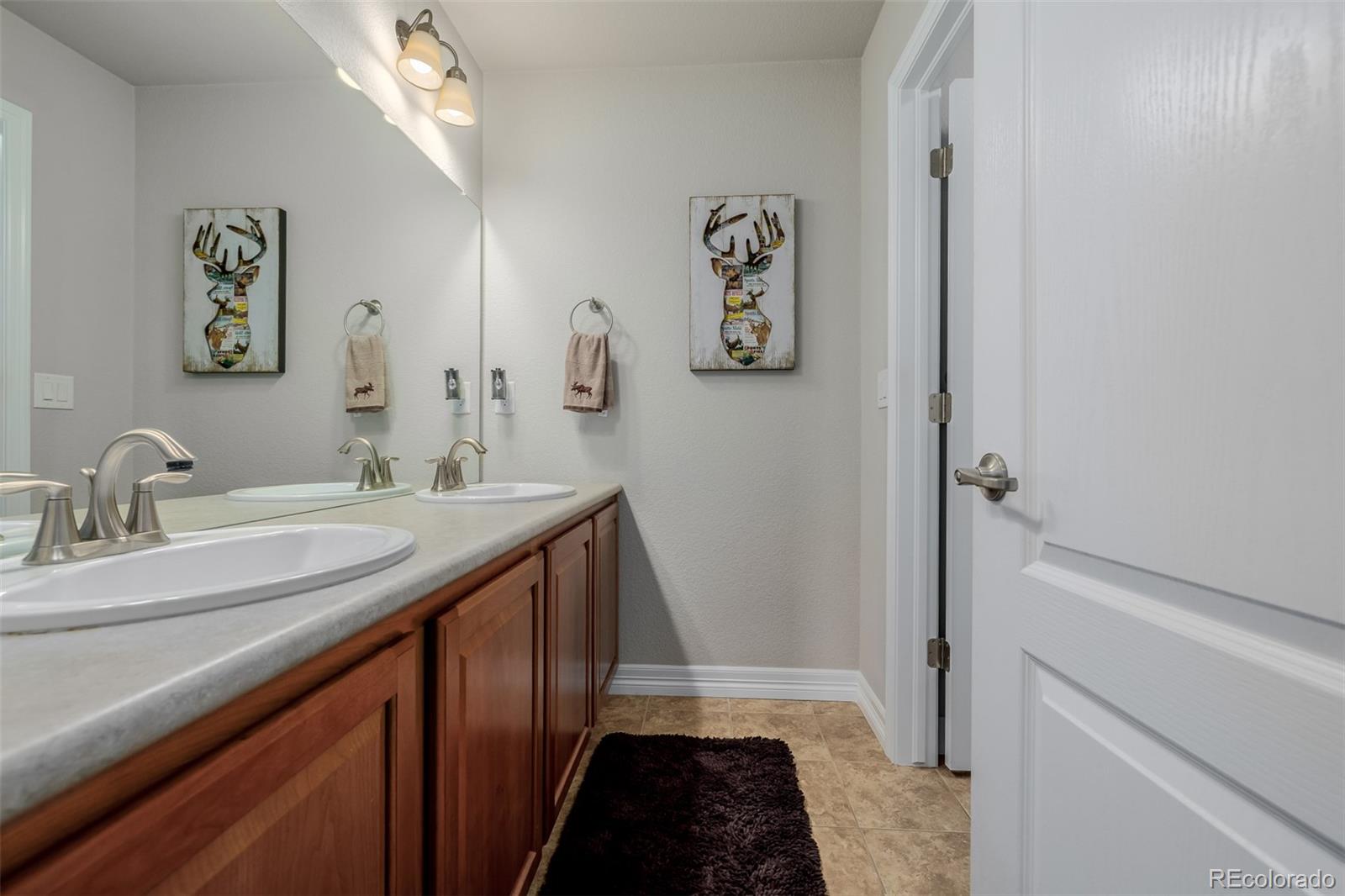 MLS Image #29 for 8295 s country club parkway,aurora, Colorado