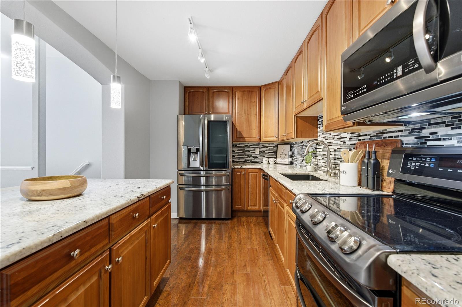 MLS Image #10 for 9796 w freiburg drive,littleton, Colorado