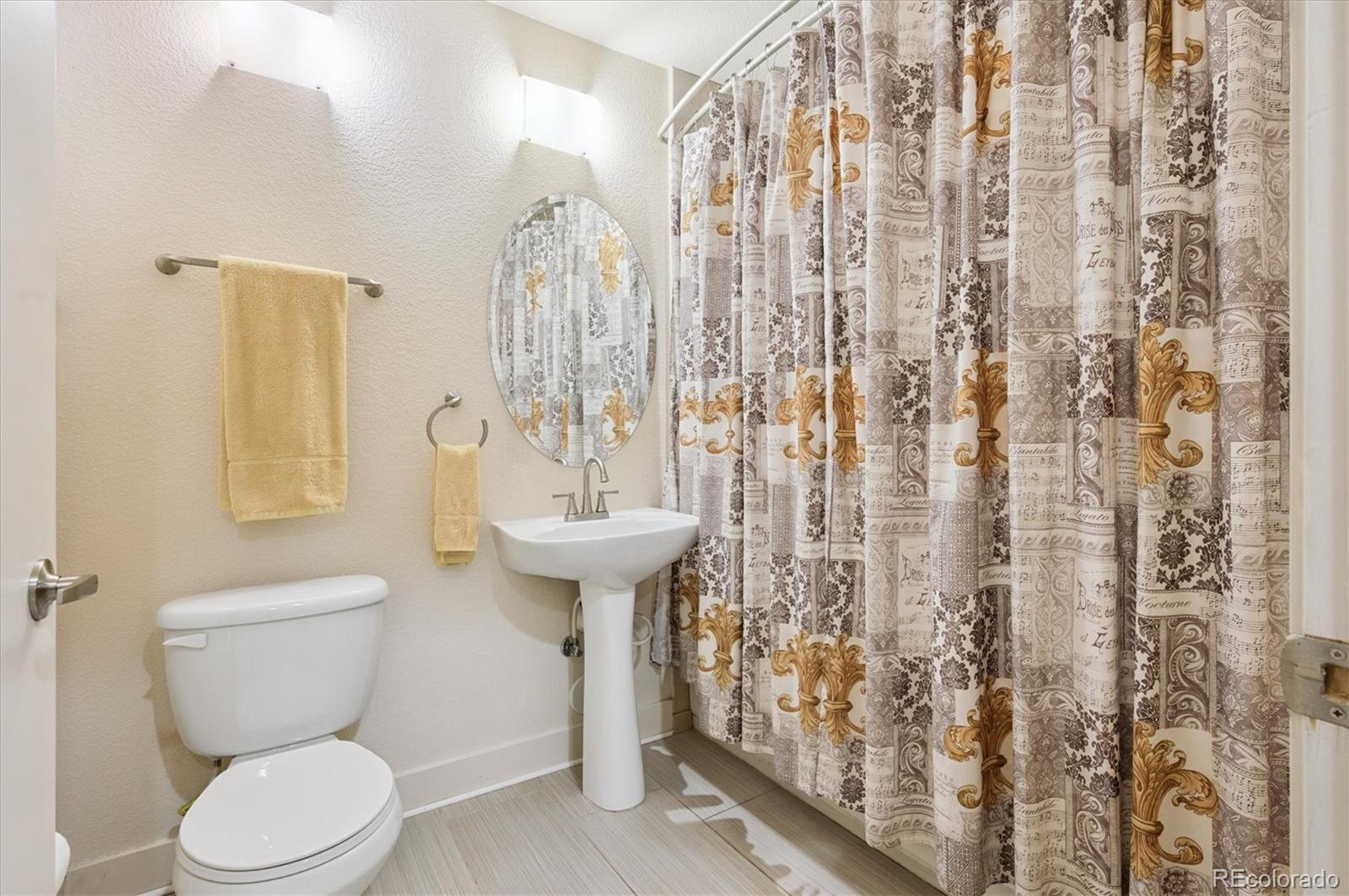 MLS Image #22 for 2378 s wheeling circle ,aurora, Colorado