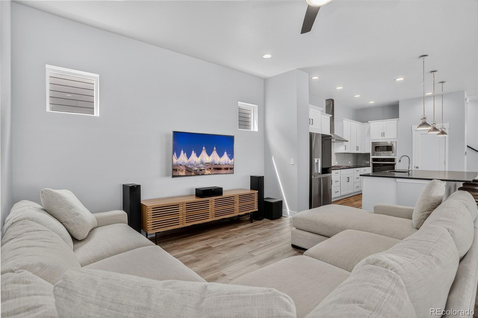 MLS Image #5 for 21554 e 59th drive,aurora, Colorado