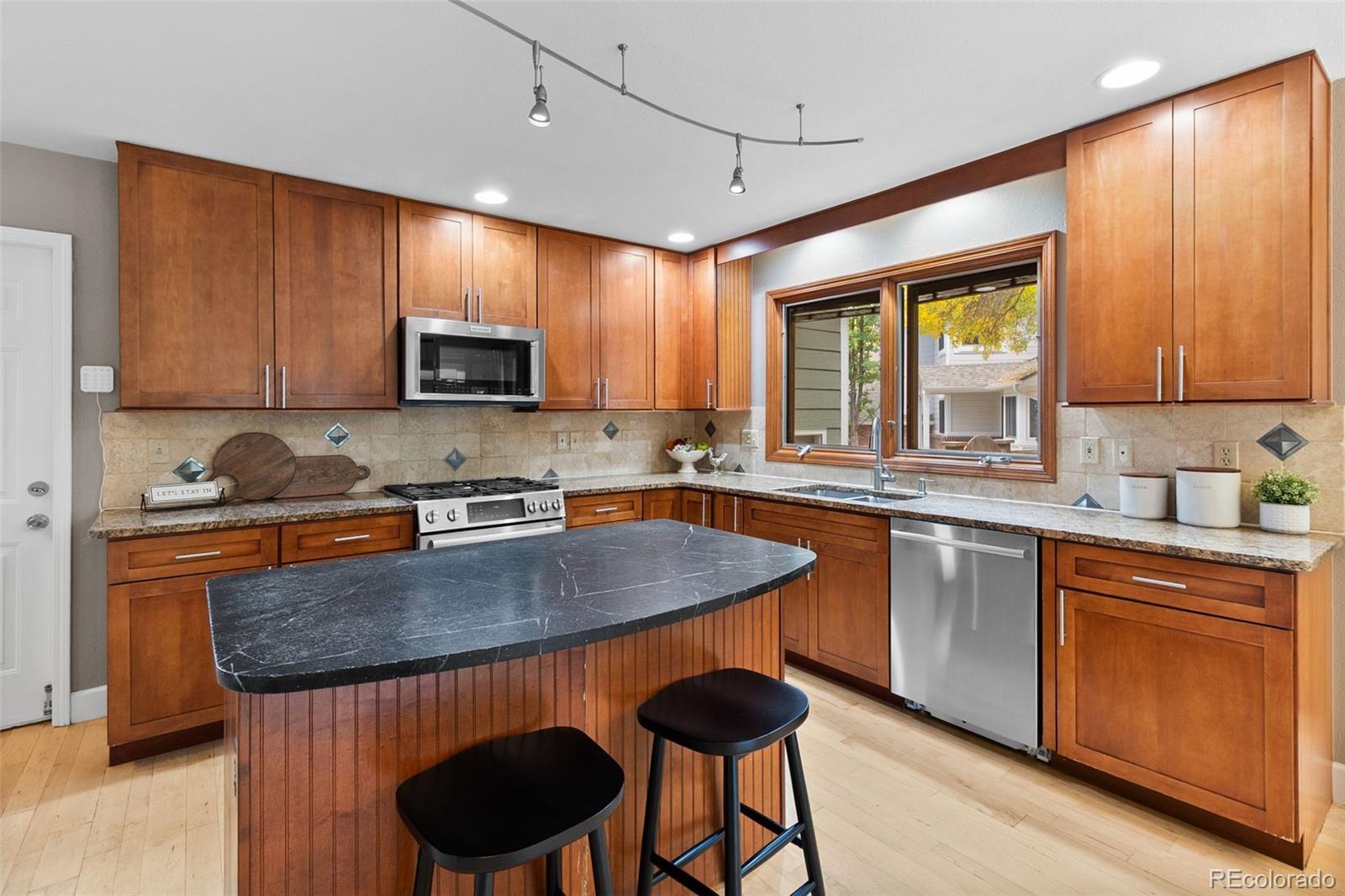 MLS Image #10 for 1919  quail court,louisville, Colorado