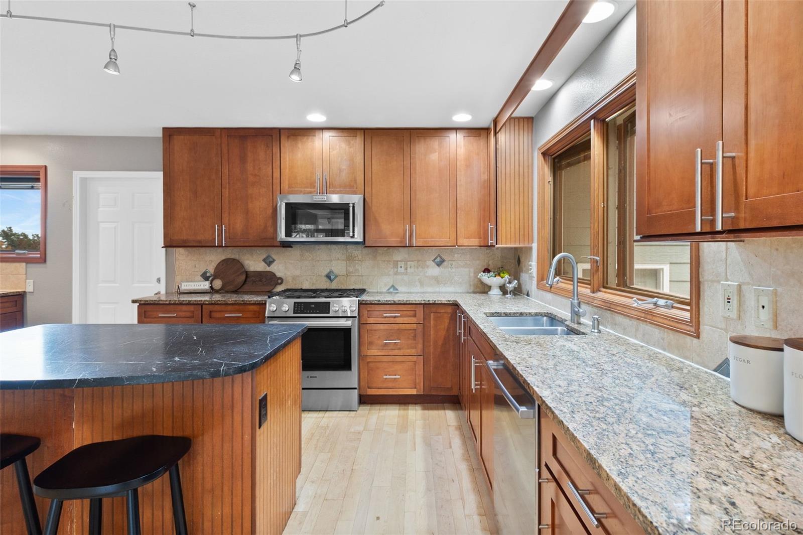 MLS Image #11 for 1919  quail court,louisville, Colorado