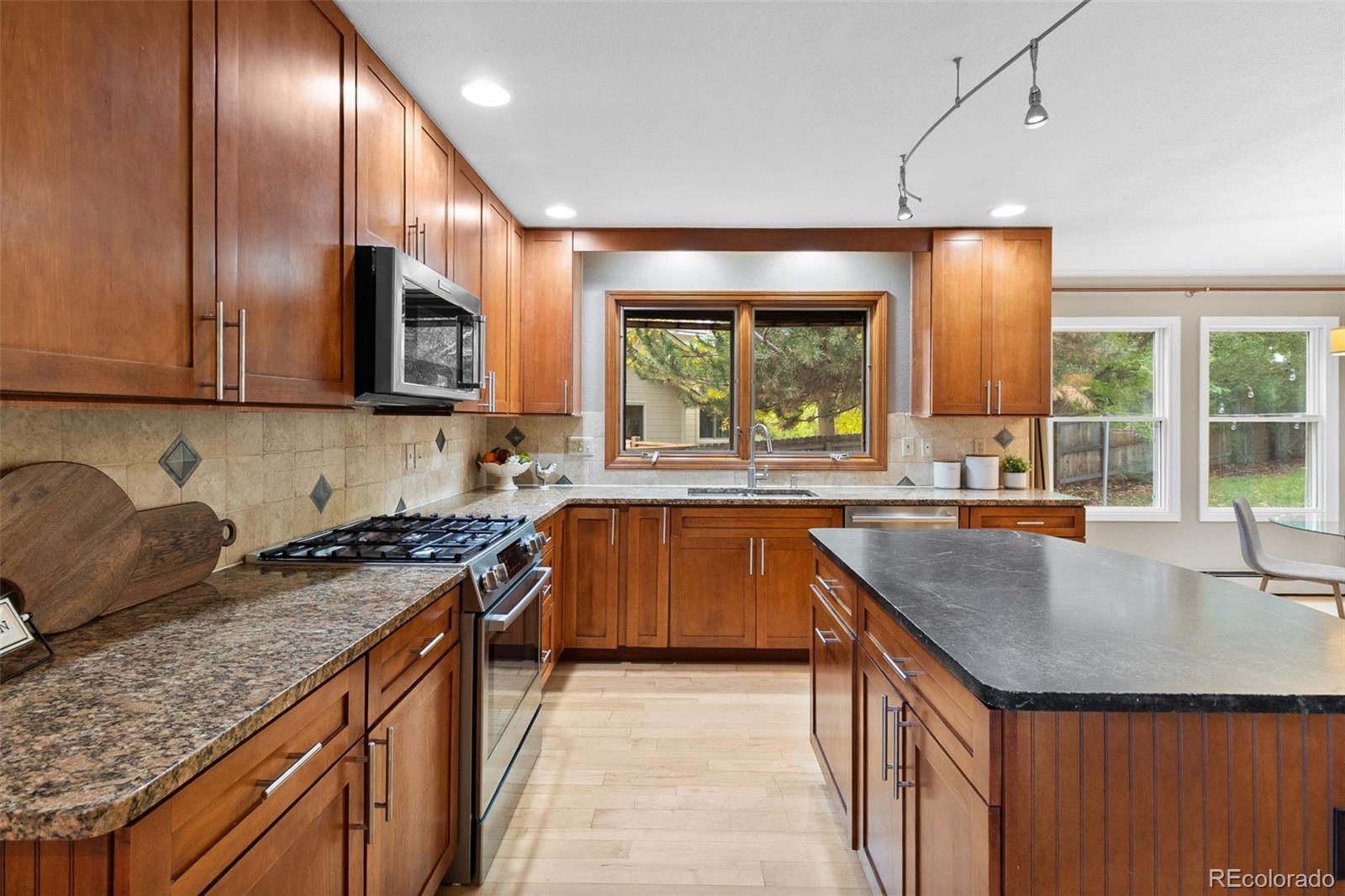 MLS Image #13 for 1919  quail court,louisville, Colorado