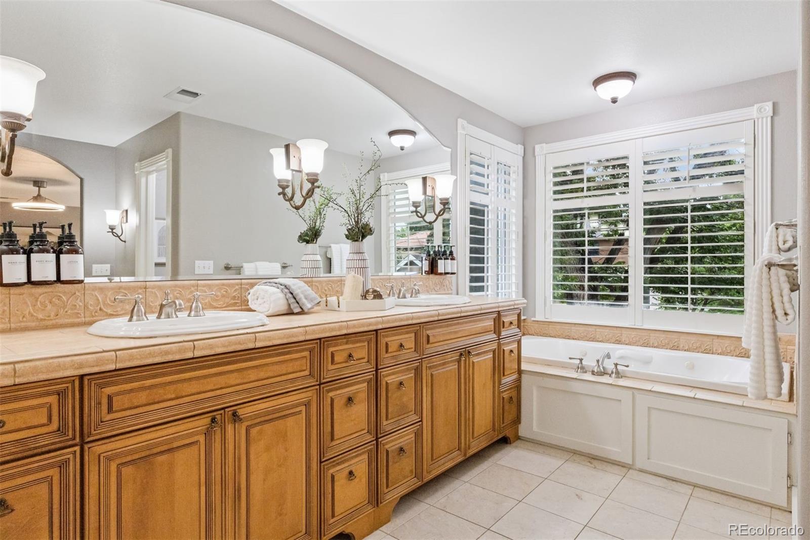 MLS Image #21 for 1366 s vine street,denver, Colorado