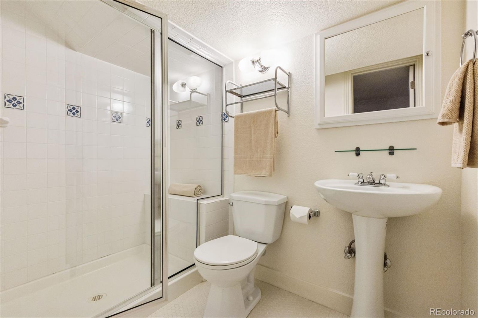 MLS Image #28 for 1366 s vine street,denver, Colorado