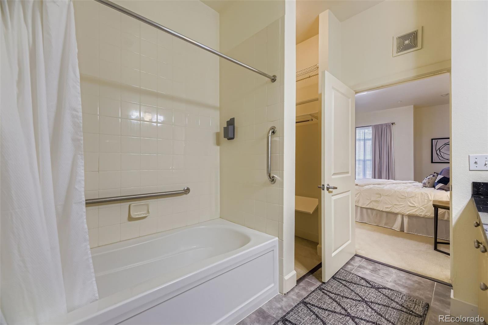 MLS Image #14 for 5677 s park place b111,englewood, Colorado