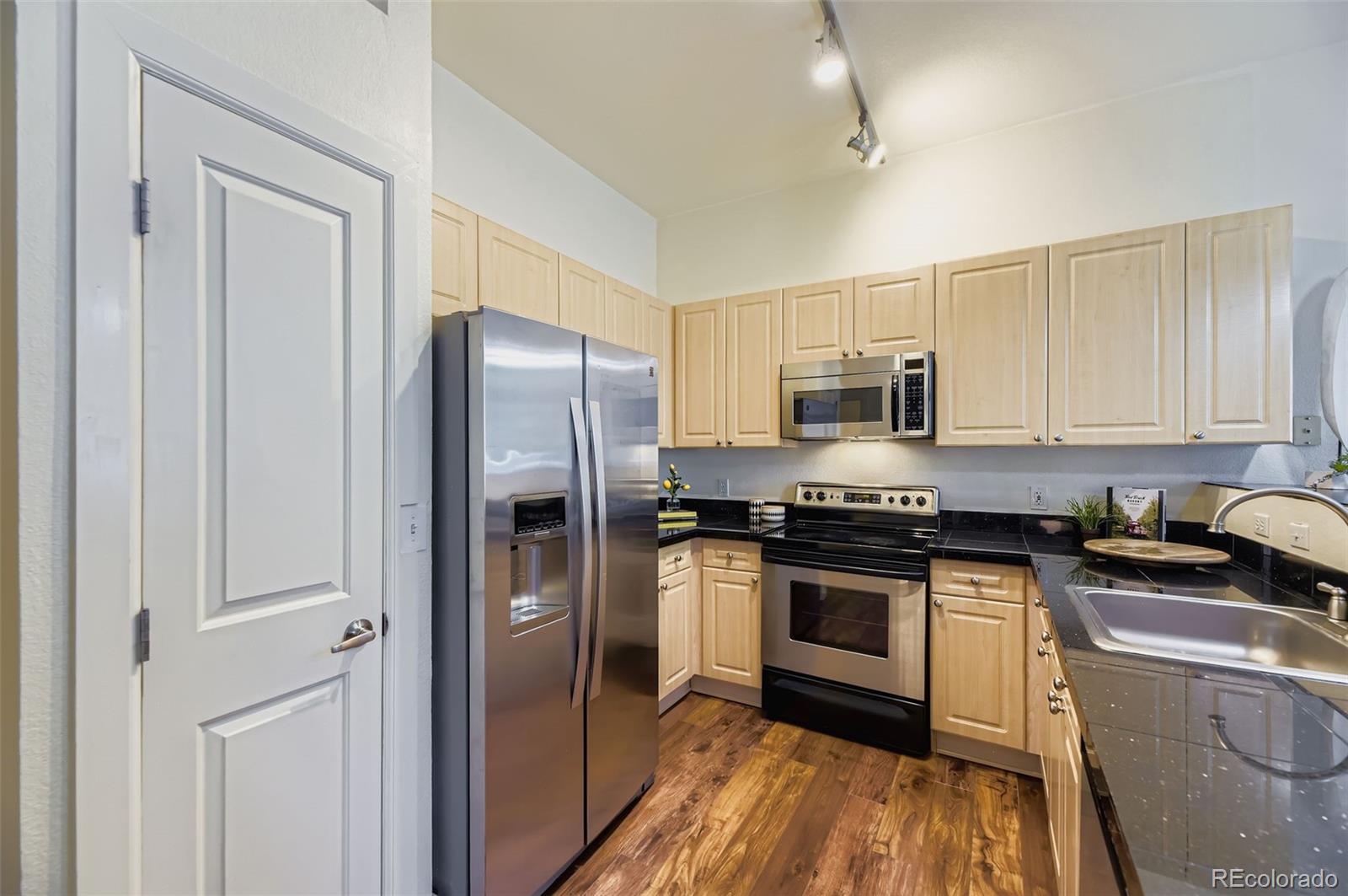 MLS Image #7 for 5677 s park place b111,englewood, Colorado