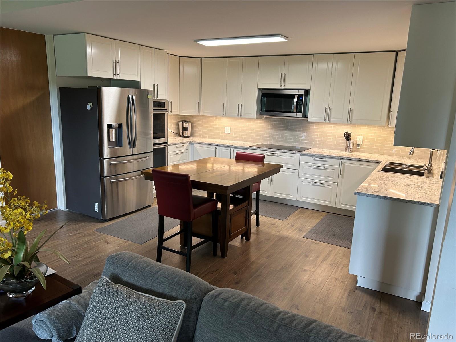 MLS Image #6 for 9180 e center avenue 4d,denver, Colorado