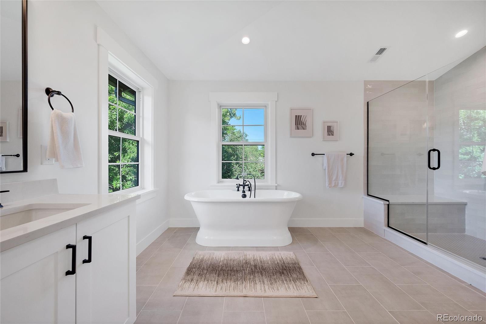 MLS Image #11 for 1035 n leyden street,denver, Colorado