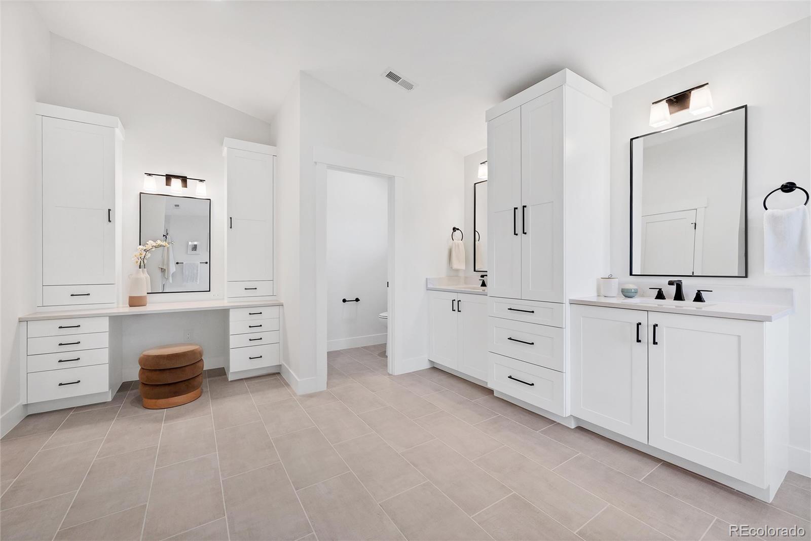 MLS Image #12 for 1035 n leyden street,denver, Colorado