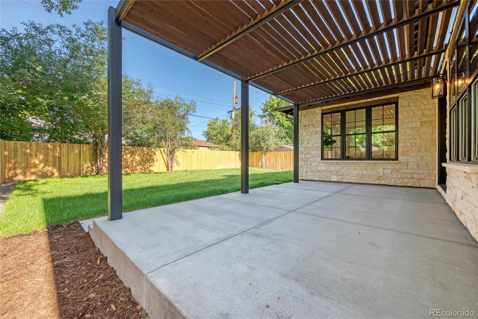 MLS Image #29 for 1035 n leyden street,denver, Colorado