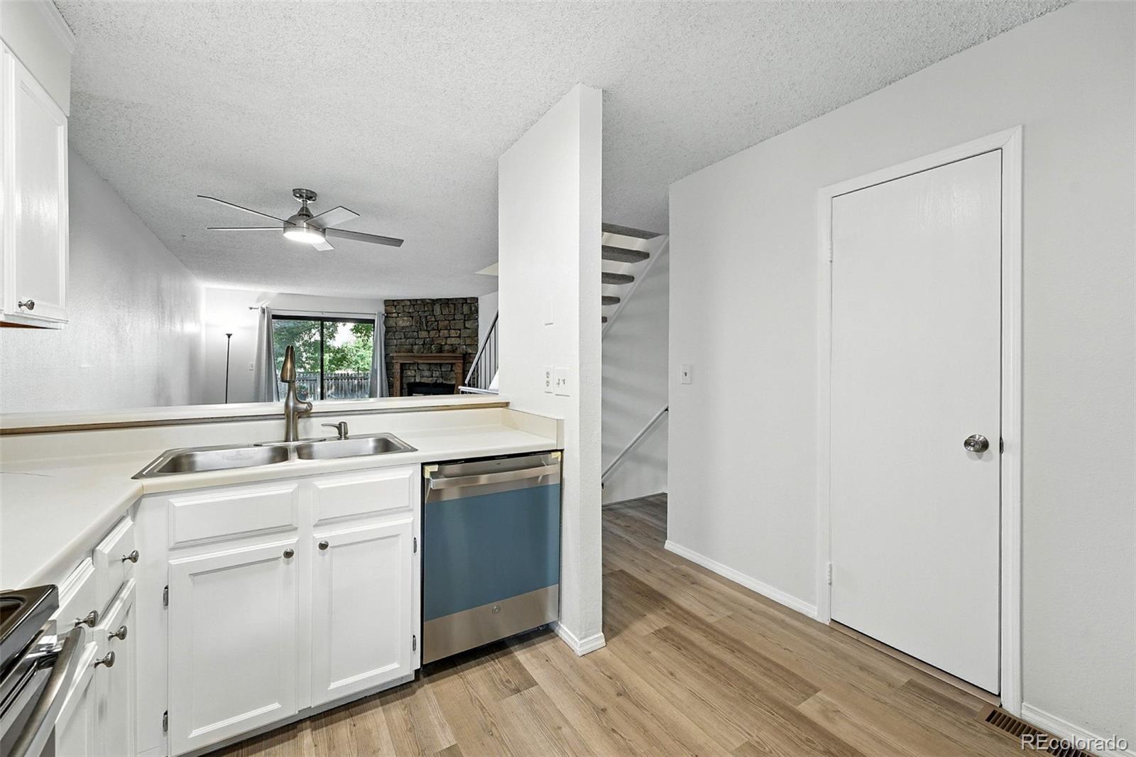 MLS Image #5 for 216  wright street 107,lakewood, Colorado