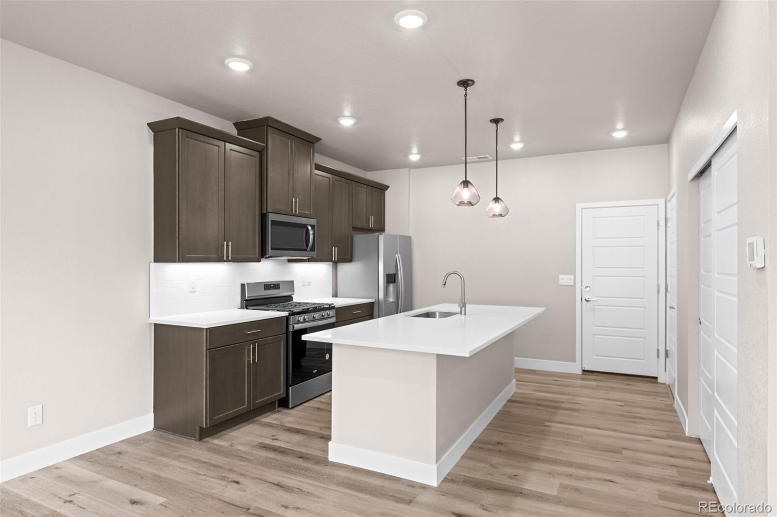 MLS Image #8 for 9457 w 58th lane b,arvada, Colorado