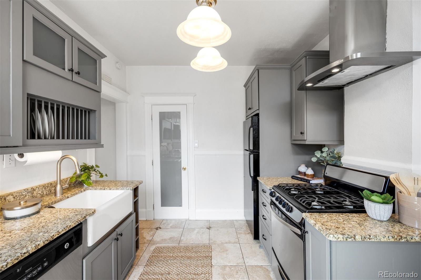 MLS Image #8 for 122 n logan street ,denver, Colorado