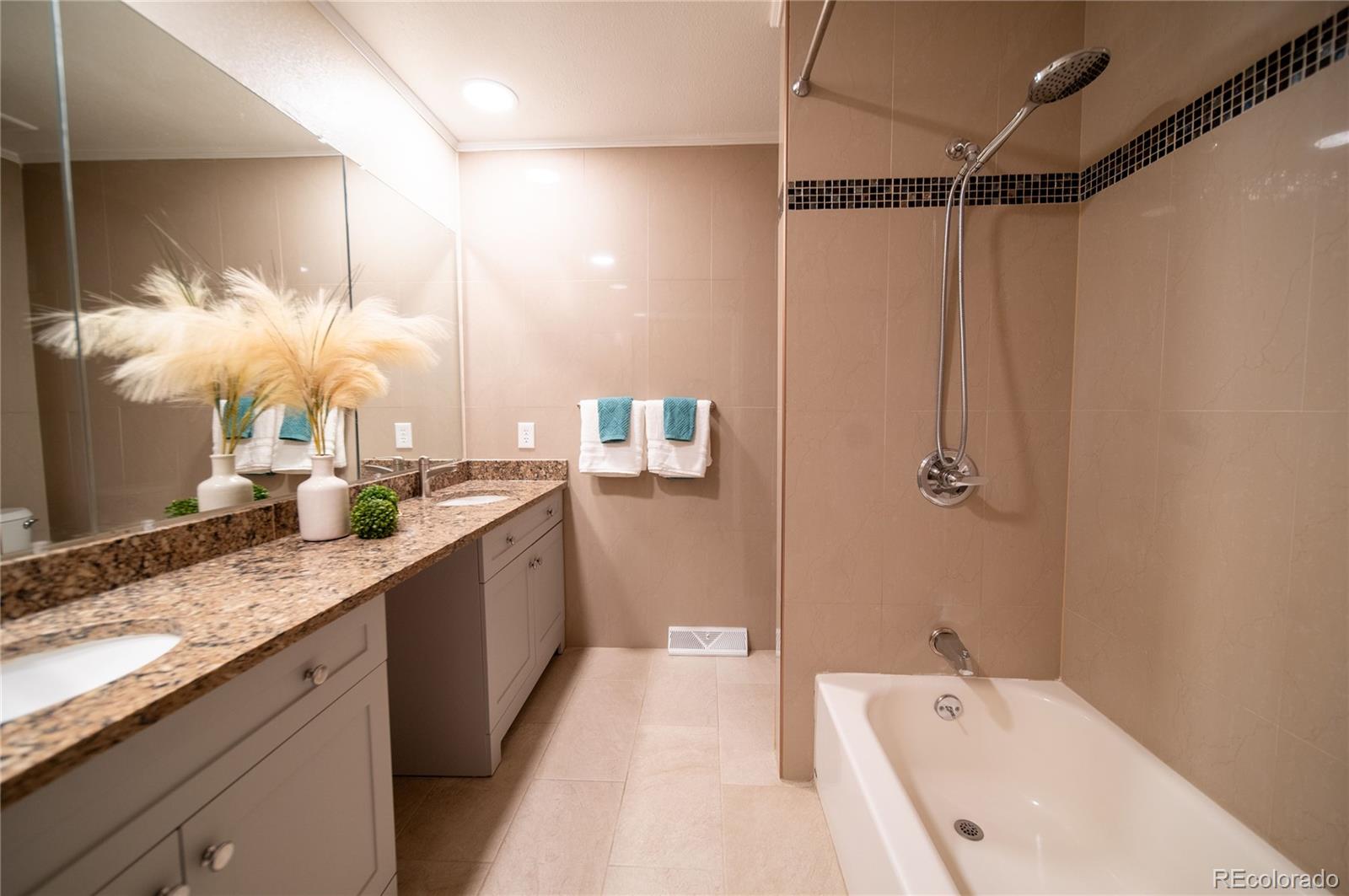 MLS Image #15 for 2409 s worchester court,aurora, Colorado