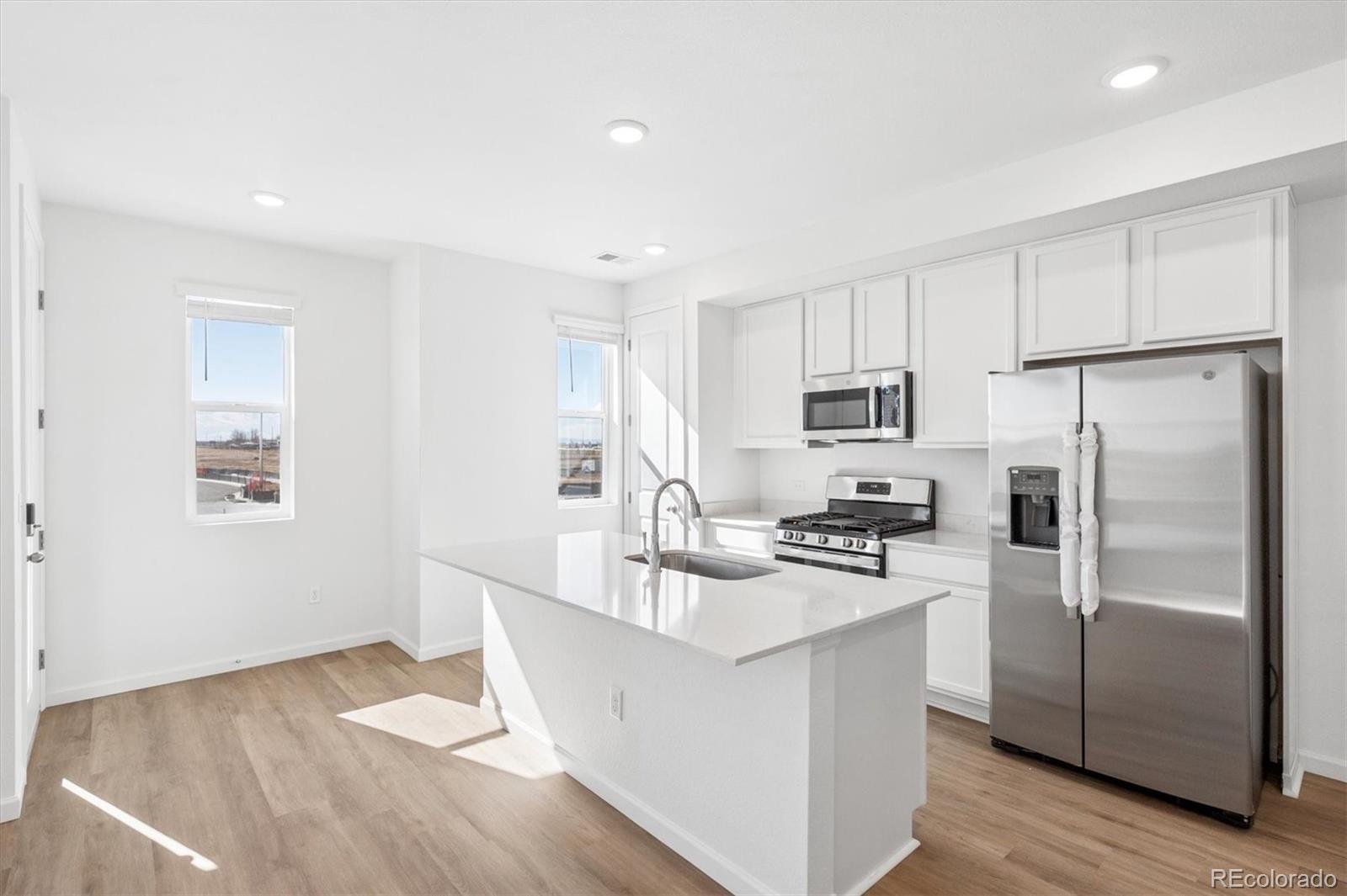 MLS Image #5 for 24101 e 30th place,aurora, Colorado