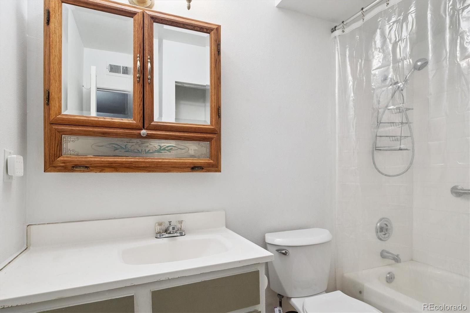 MLS Image #11 for 3623 s sheridan boulevard 14,denver, Colorado