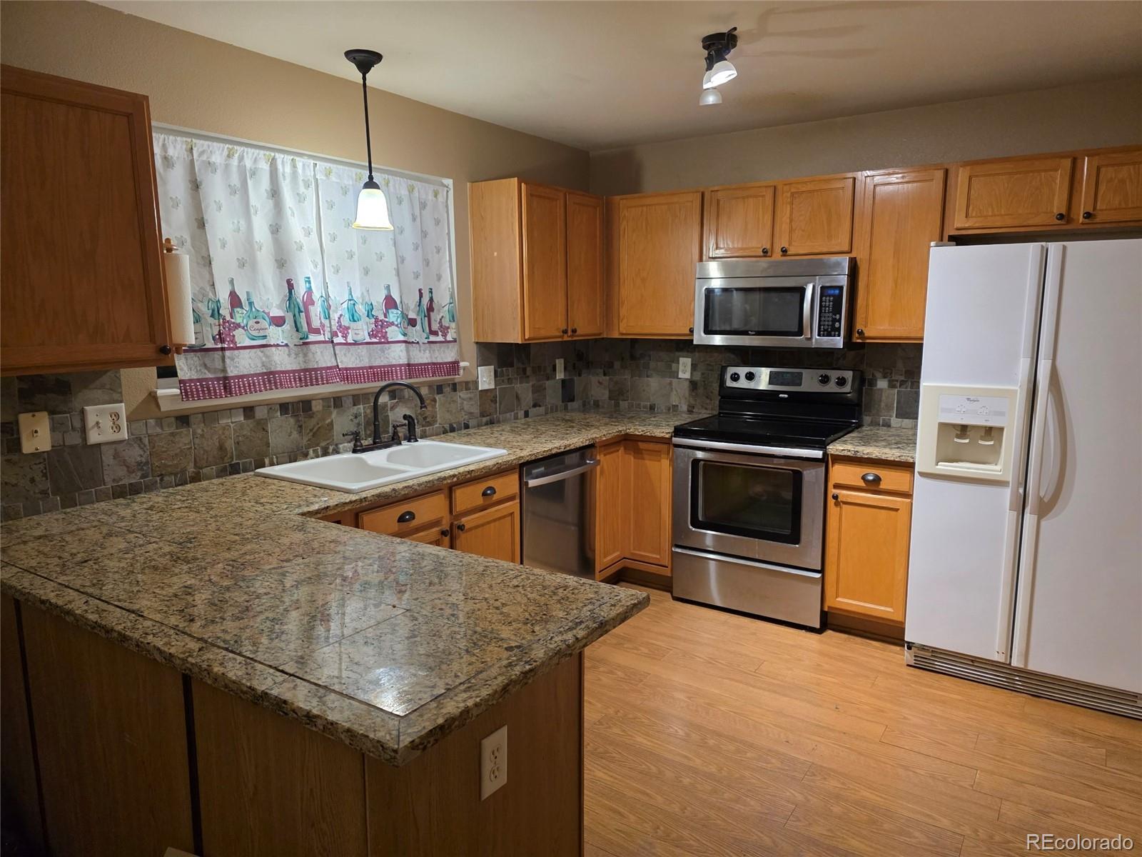 MLS Image #10 for 5593 s valdai way,aurora, Colorado