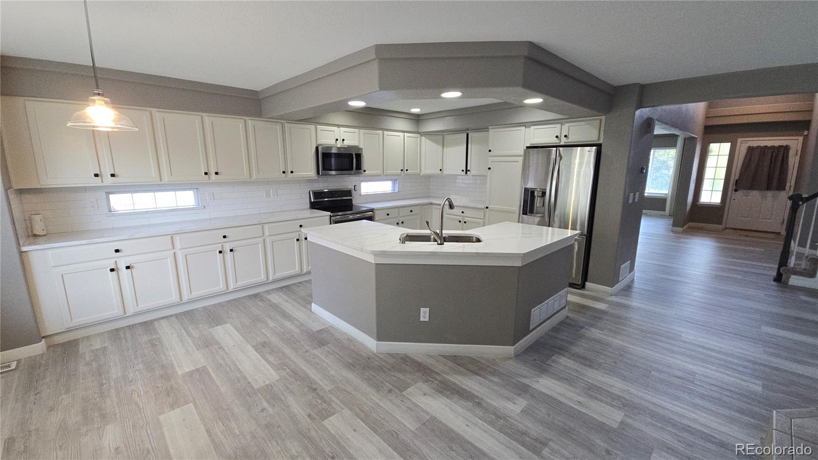 MLS Image #11 for 20864 e 49th avenue,denver, Colorado