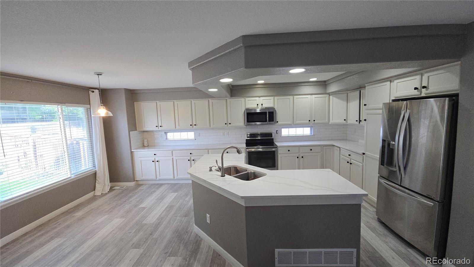 MLS Image #9 for 20864 e 49th avenue,denver, Colorado