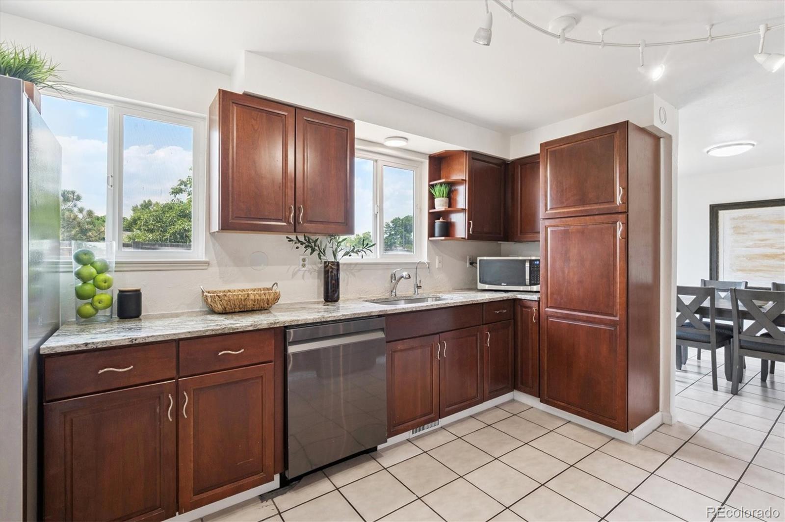 MLS Image #4 for 9975 w wagon trail drive,littleton, Colorado
